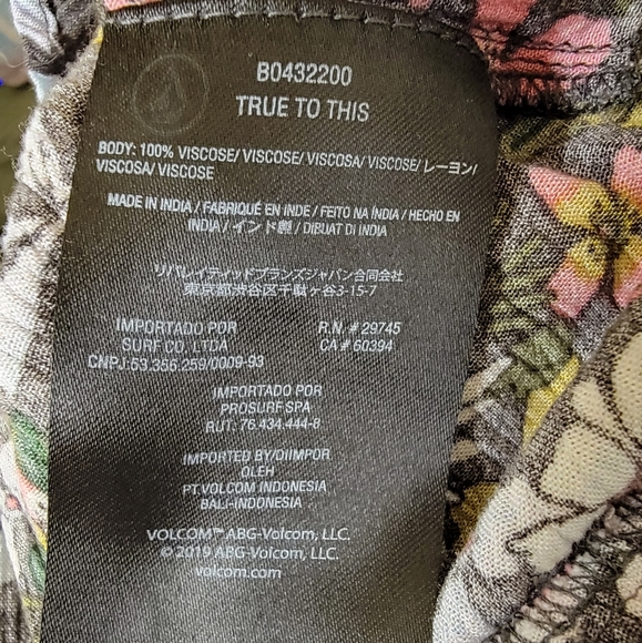 Volcom Size Small Flowy Tank Top - Picture 6 of 8